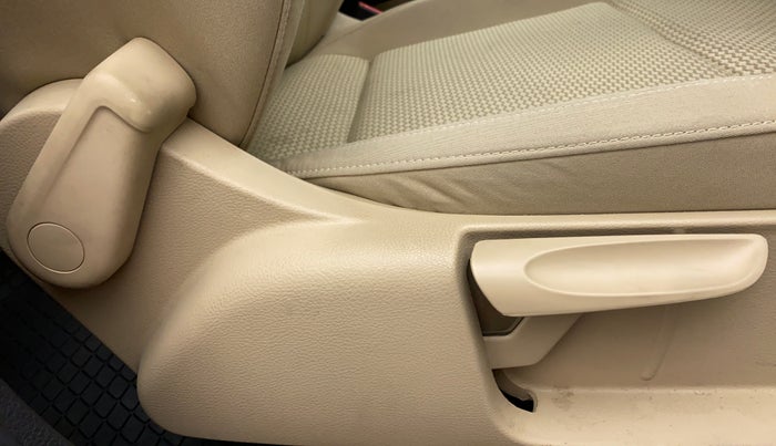 2019 Volkswagen Ameo HIGHLINE PLUS DSG 1.5, Diesel, Automatic, 11,883 km, Driver Side Adjustment Panel