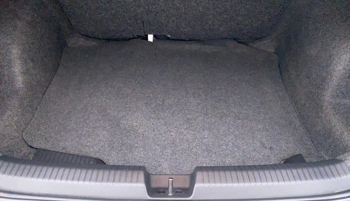 2019 Volkswagen Ameo HIGHLINE PLUS DSG 1.5, Diesel, Automatic, 11,883 km, Boot Inside