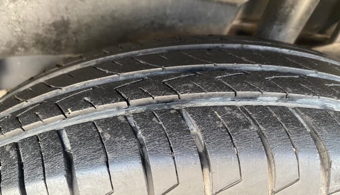 2020 Maruti Dzire VXI, Petrol, Manual, 41,484 km, Left Rear Tyre Tread