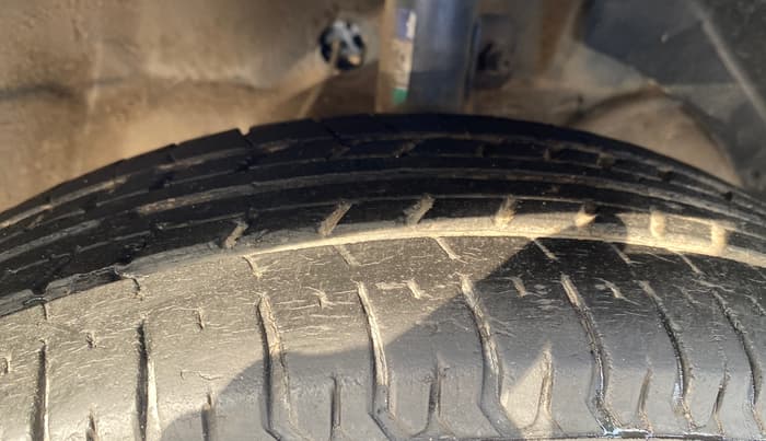 2020 Maruti Dzire VXI, Petrol, Manual, 41,484 km, Right Front Tyre Tread
