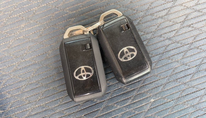 2019 Toyota Glanza V CVT, Petrol, Automatic, 57,126 km, Key Close Up