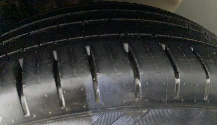 2016 Maruti Baleno ZETA CVT PETROL 1.2, Petrol, Automatic, 20,049 km, Left Rear Tyre Tread