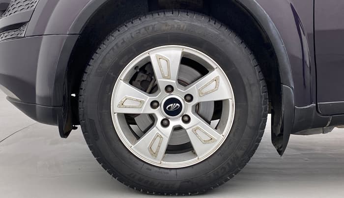 2013 Mahindra XUV500 W8 FWD, Diesel, Manual, 79,981 km, Left Front Wheel