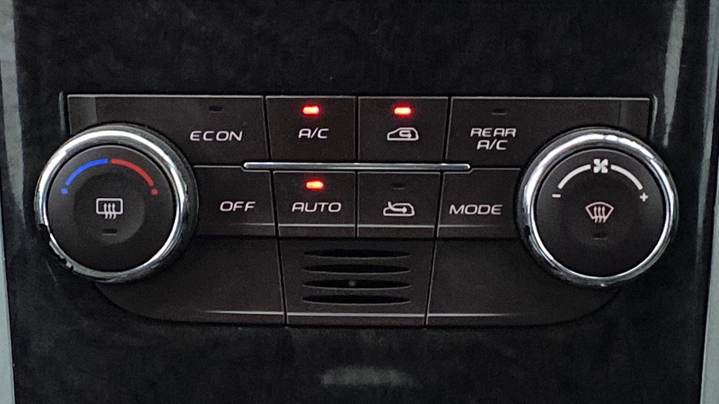 2013 Mahindra XUV500 W8 FWD, Diesel, Manual, 79,981 km, Automatic Climate Control