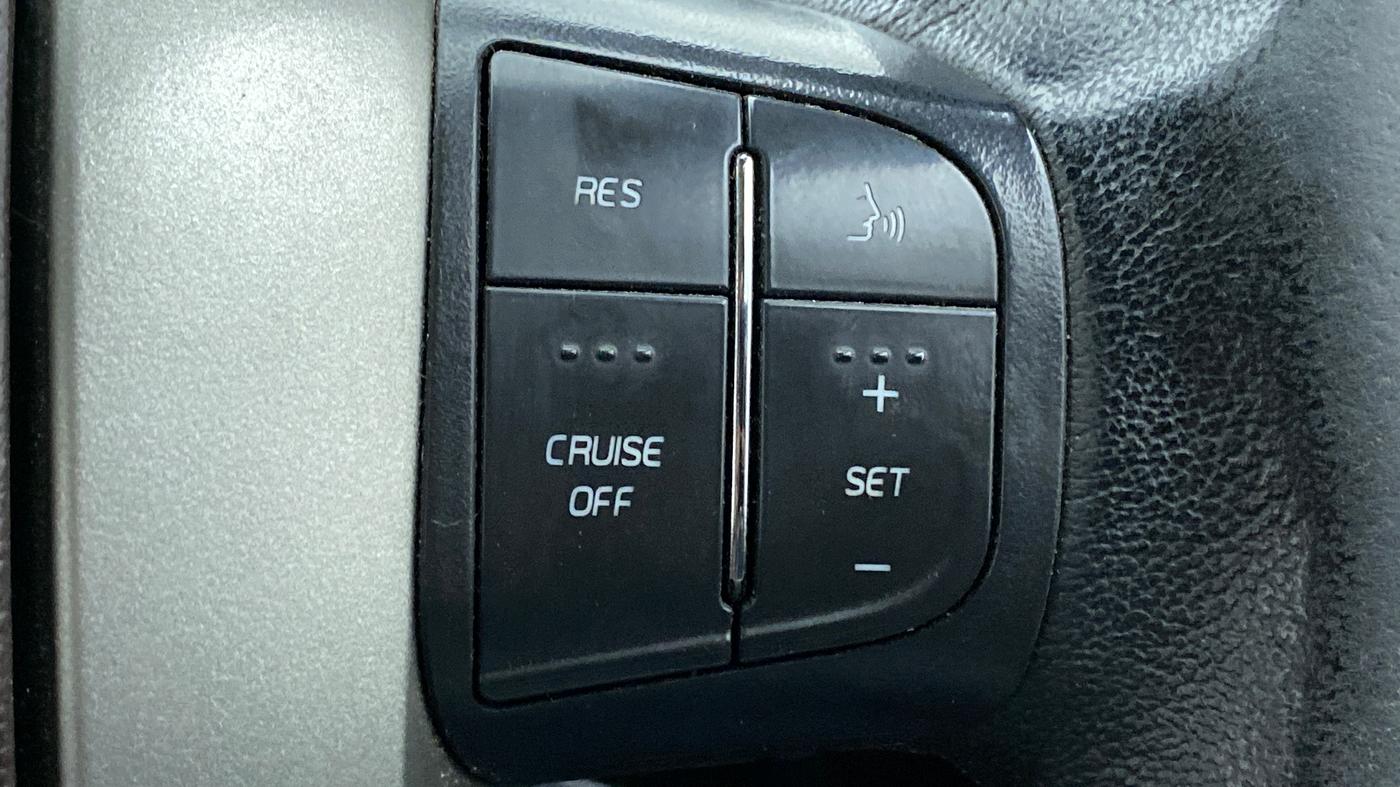 2013 Mahindra XUV500 W8 FWD, Diesel, Manual, 79,981 km, Adaptive Cruise Control