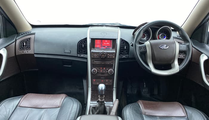 2013 Mahindra XUV500 W8 FWD, Diesel, Manual, 79,981 km, Dashboard