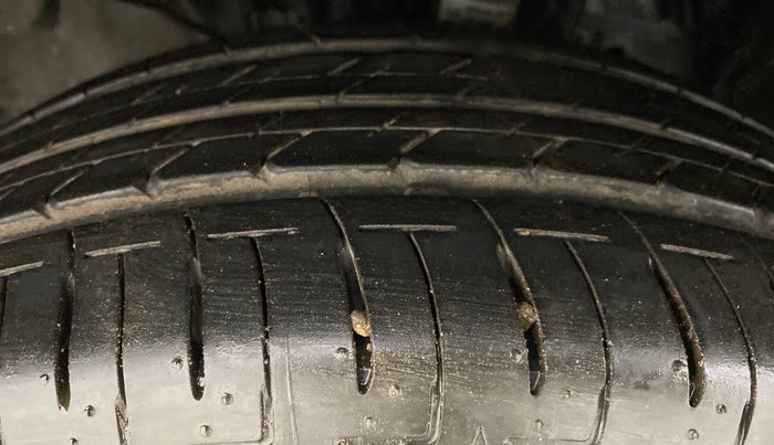 2022 Honda City ZX CVT, Petrol, Automatic, 438 km, Left Front Tyre Tread