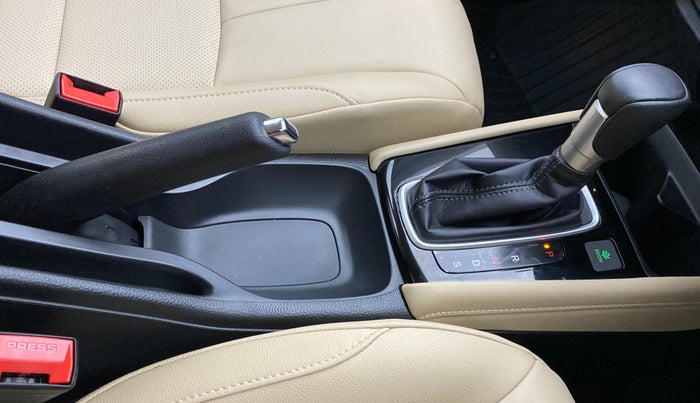 2022 Honda City ZX CVT, Petrol, Automatic, 438 km, Gear Lever