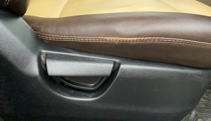 2019 Hyundai NEW SANTRO SPORTZ AMT, Petrol, Automatic, 67,235 km, Driver Side Adjustment Panel