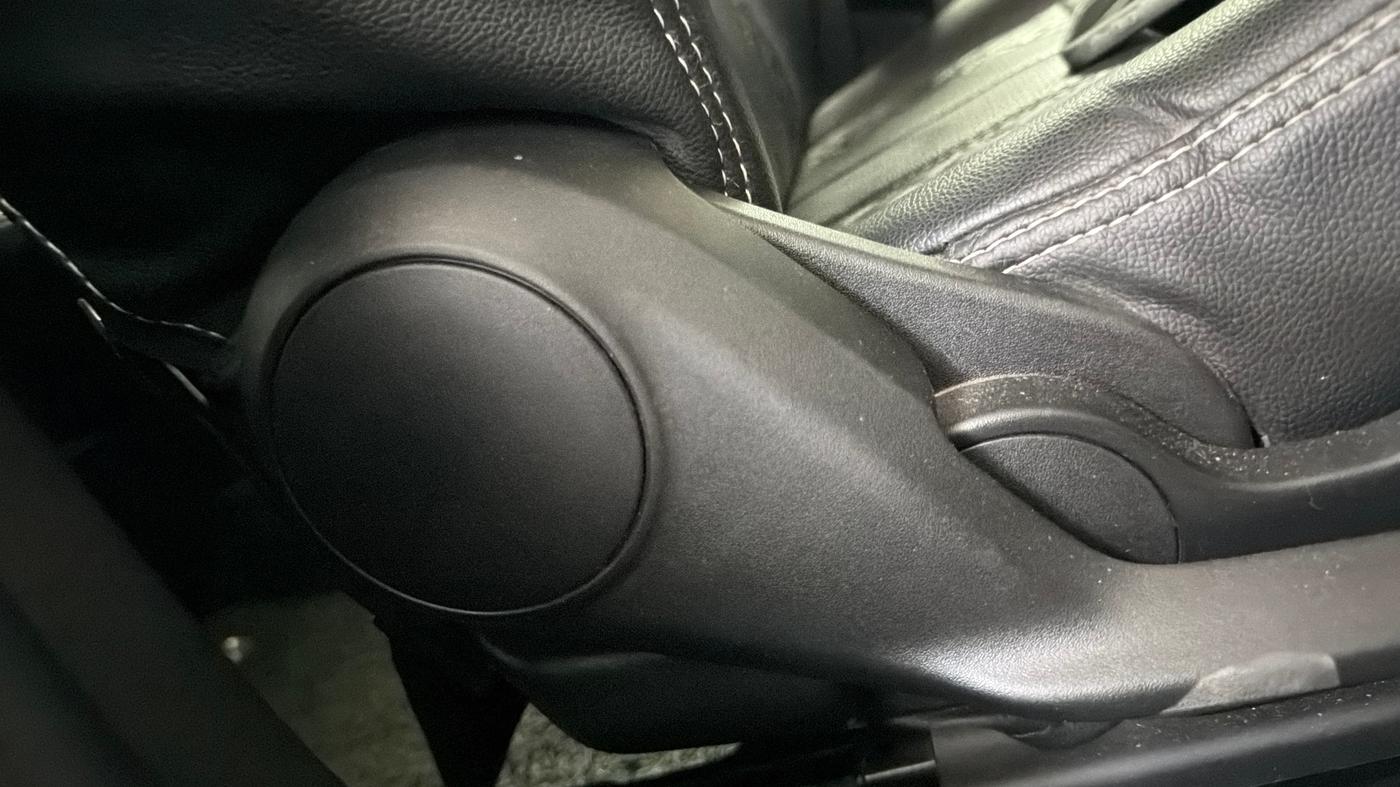 2018 Maruti Baleno ALPHA CVT PETROL 1.2, Petrol, Automatic, 55,046 km, Driver Side Adjustment Panel