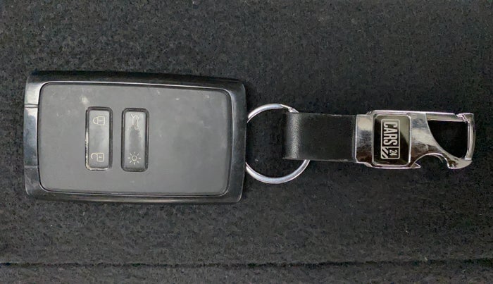 2019 Renault TRIBER RXZ, Petrol, Manual, 57,701 km, Key Close Up