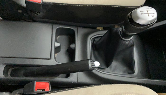 2019 Renault TRIBER RXZ, Petrol, Manual, 57,701 km, Gear Lever
