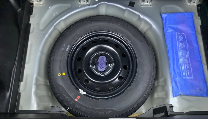 2019 Maruti Swift VXI D, Petrol, Manual, 51,423 km, Spare Tyre