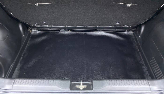 2019 Maruti Swift VXI D, Petrol, Manual, 51,423 km, Boot Inside