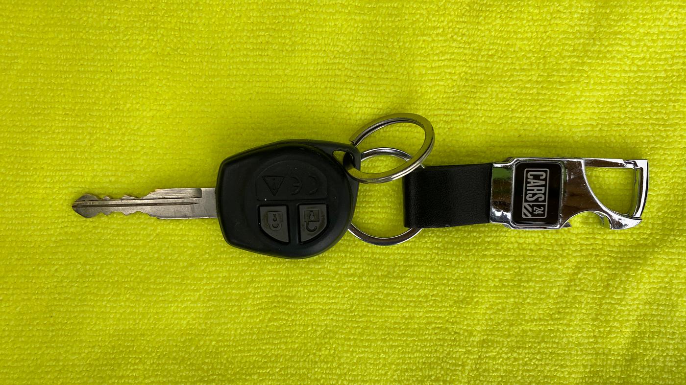 2019 Maruti Swift VXI D, Petrol, Manual, 51,423 km, Key Close Up