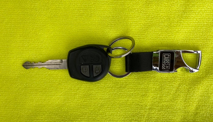 2019 Maruti Swift VXI D, Petrol, Manual, 51,423 km, Key Close Up