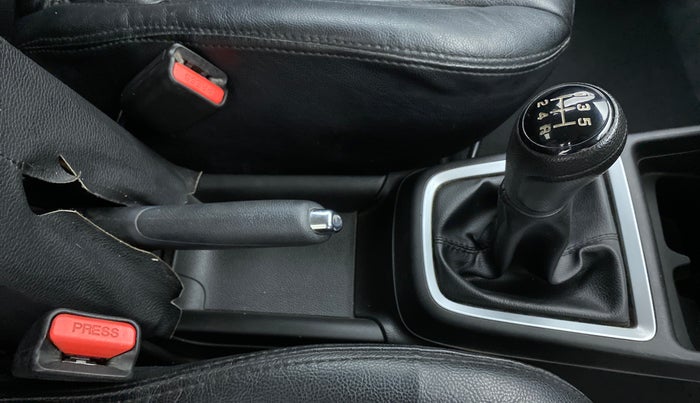 2019 Maruti Swift VXI D, Petrol, Manual, 51,423 km, Gear Lever