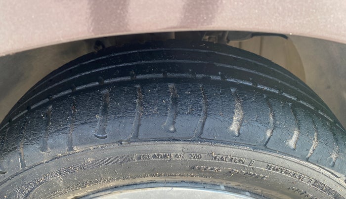 2019 Tata Tiago XT PETROL, Petrol, Manual, 45,936 km, Right Front Tyre Tread