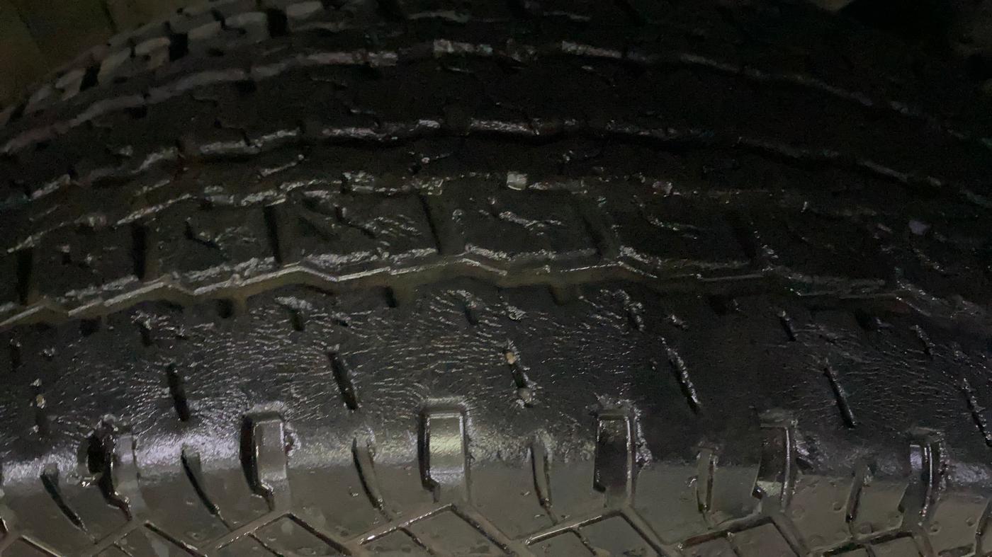 2021 Mahindra Thar LX PETROL HT 4WD AT, Petrol, Automatic, 24,239 km, Right Front Tyre Tread