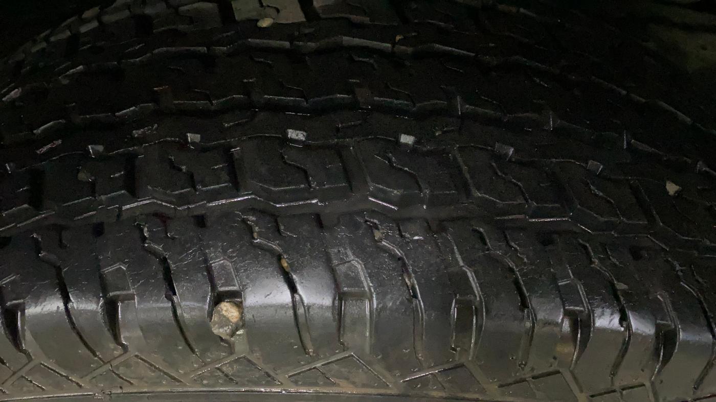 2021 Mahindra Thar LX PETROL HT 4WD AT, Petrol, Automatic, 24,239 km, Right Rear Tyre Tread