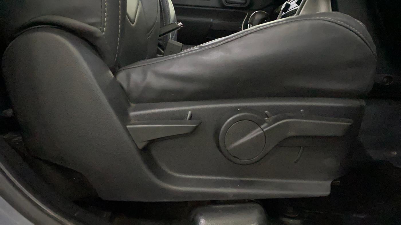 2021 Mahindra Thar LX PETROL HT 4WD AT, Petrol, Automatic, 24,239 km, Driver Side Adjustment Panel