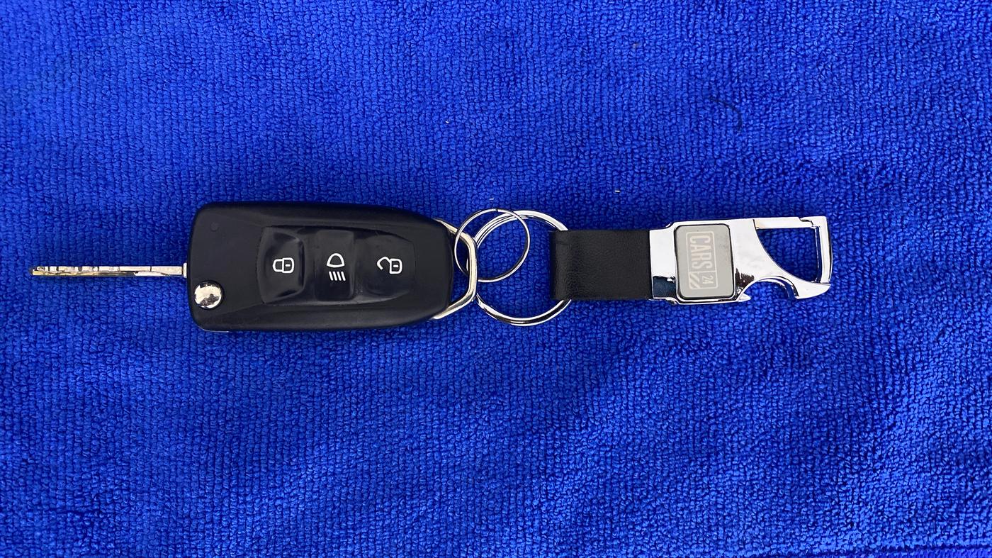 2019 Tata TIGOR XZ PLUS PETROL, CNG, Manual, 88,143 km, Key Close Up