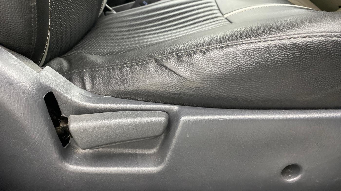 2016 Maruti Alto K10 VXI AMT P, Petrol, Automatic, 35,789 km, Driver Side Adjustment Panel