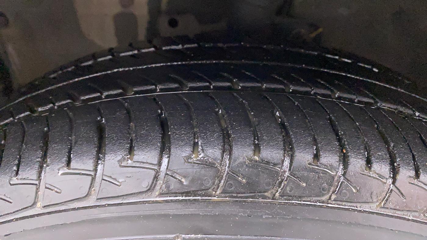 2020 Maruti Celerio VXI d, Petrol, Manual, 18,284 km, Left Front Tyre Tread