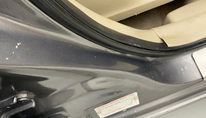 2014 Maruti Swift Dzire ZXI, Petrol, Manual, 78,898 km, Right B pillar - Minor scratches