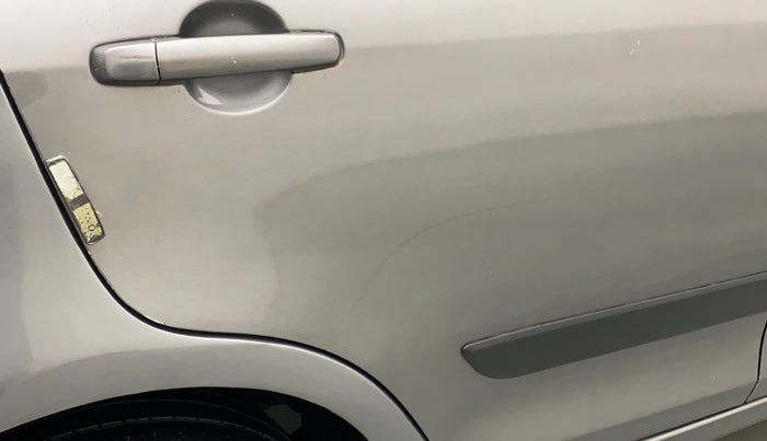 2014 Maruti Swift Dzire ZXI, Petrol, Manual, 78,898 km, Right rear door - Minor scratches