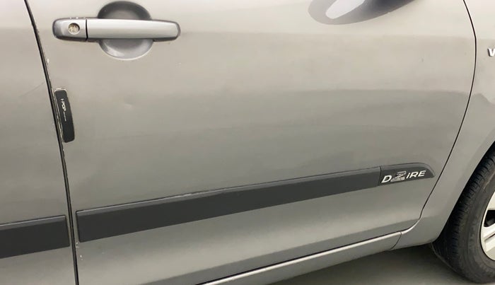 2014 Maruti Swift Dzire ZXI, Petrol, Manual, 78,898 km, Driver-side door - Minor scratches