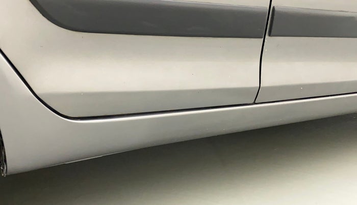 2014 Maruti Swift Dzire ZXI, Petrol, Manual, 78,898 km, Right running board - Minor scratches