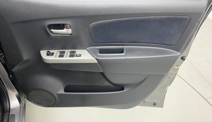 2011 Maruti Wagon R 1.0 VXI, Petrol, Manual, 60,076 km, Driver Side Door Panels Control