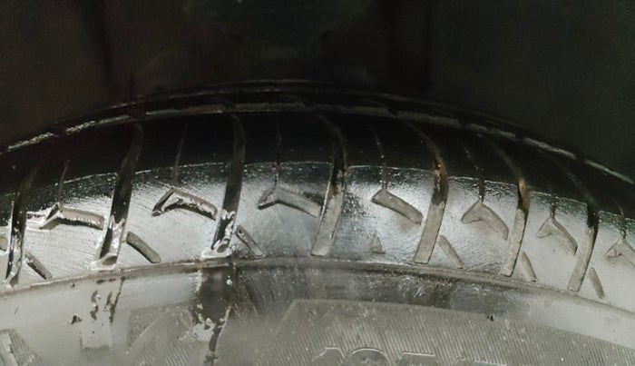 2022 Maruti Celerio VXI CNG, CNG, Manual, 84,281 km, Right Front Tyre Tread