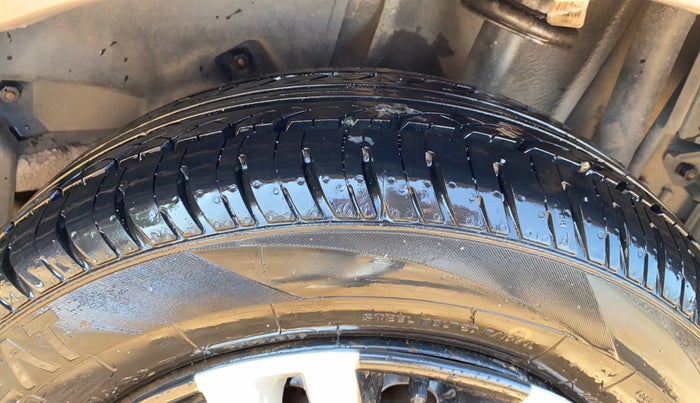 2016 Tata Tiago XT PETROL, Petrol, Manual, 1,09,603 km, Left Rear Tyre Tread