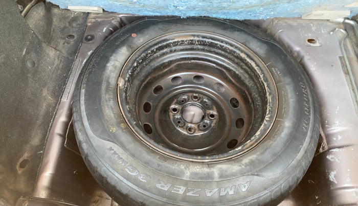 2016 Tata Tiago XT PETROL, Petrol, Manual, 1,09,603 km, Spare Tyre