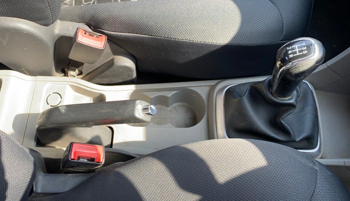 2016 Tata Tiago XT PETROL, Petrol, Manual, 1,09,603 km, Gear Lever