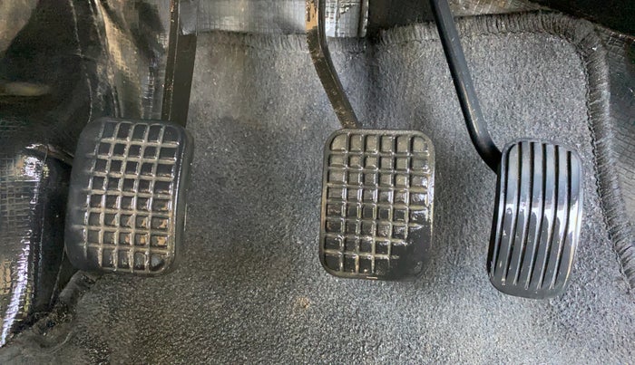 2016 Tata Tiago XT PETROL, Petrol, Manual, 1,09,603 km, Pedals