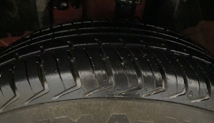 2019 Renault Kwid RXL, Petrol, Manual, 6,060 km, Left Front Tyre Tread