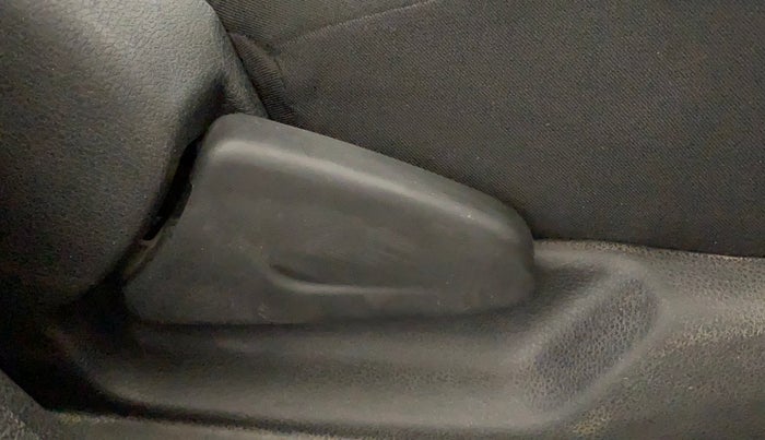 2019 Renault Kwid RXL, Petrol, Manual, 6,060 km, Driver Side Adjustment Panel