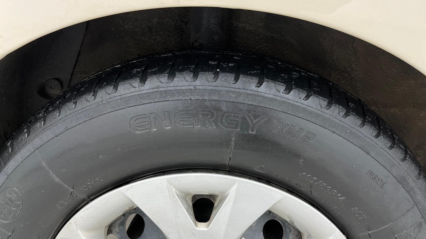 2014 Hyundai Grand i10 SPORTZ AT 1.2 KAPPA VTVT, Petrol, Automatic, 73,037 km, Right Rear Tyre Tread