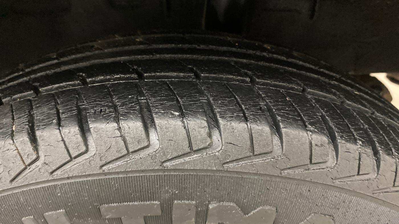 2017 Renault Kwid RXT 1.0, Petrol, Manual, 88,524 km, Left Rear Tyre Tread