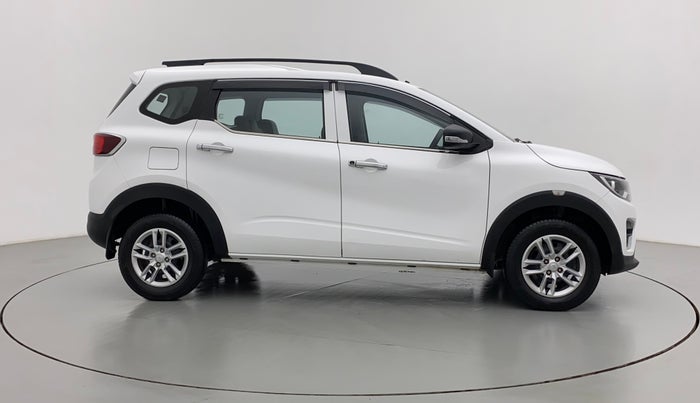2022 Renault TRIBER RXL MT, Petrol, Manual, 23,216 km, Right Side View