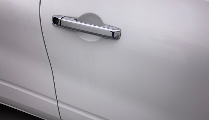 2022 Renault TRIBER RXL MT, Petrol, Manual, 23,216 km, Driver-side door - Paint has faded
