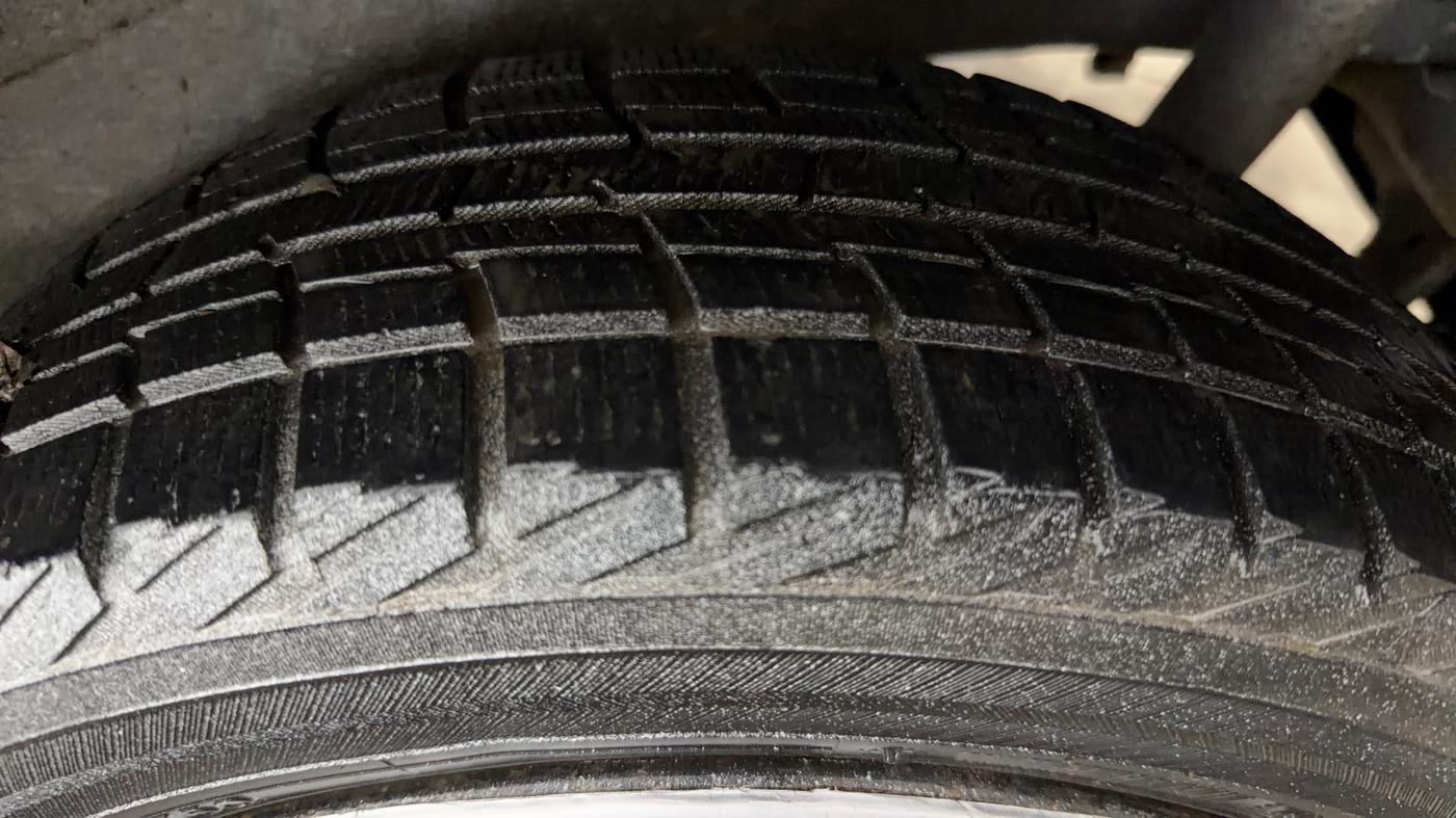 2017 Maruti Wagon R 1.0 VXI, Petrol, Manual, 79,936 km, Left Rear Tyre Tread