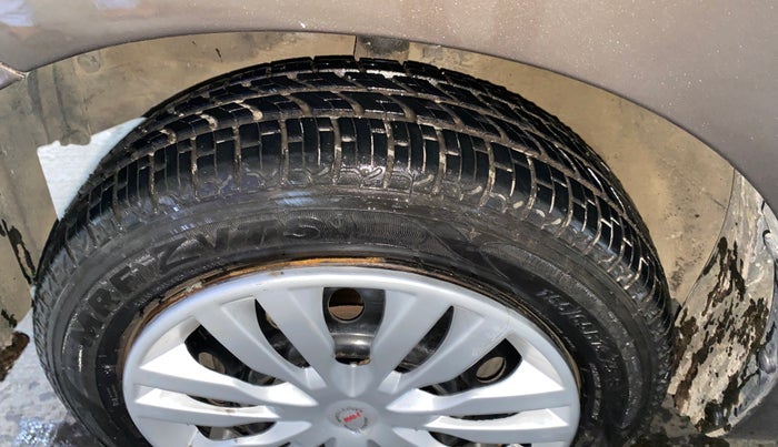 2016 Maruti Wagon R 1.0 VXI AMT, Petrol, Automatic, 30,920 km, Left Front Tyre Tread