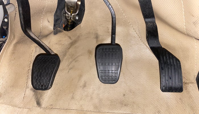 2019 Tata NEXON XE PETROL, Petrol, Manual, 30,670 km, Pedals