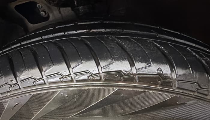 2024 Hyundai EXTER  SX 1.2 AMT, Petrol, Automatic, 9,715 km, Left Front Tyre Tread