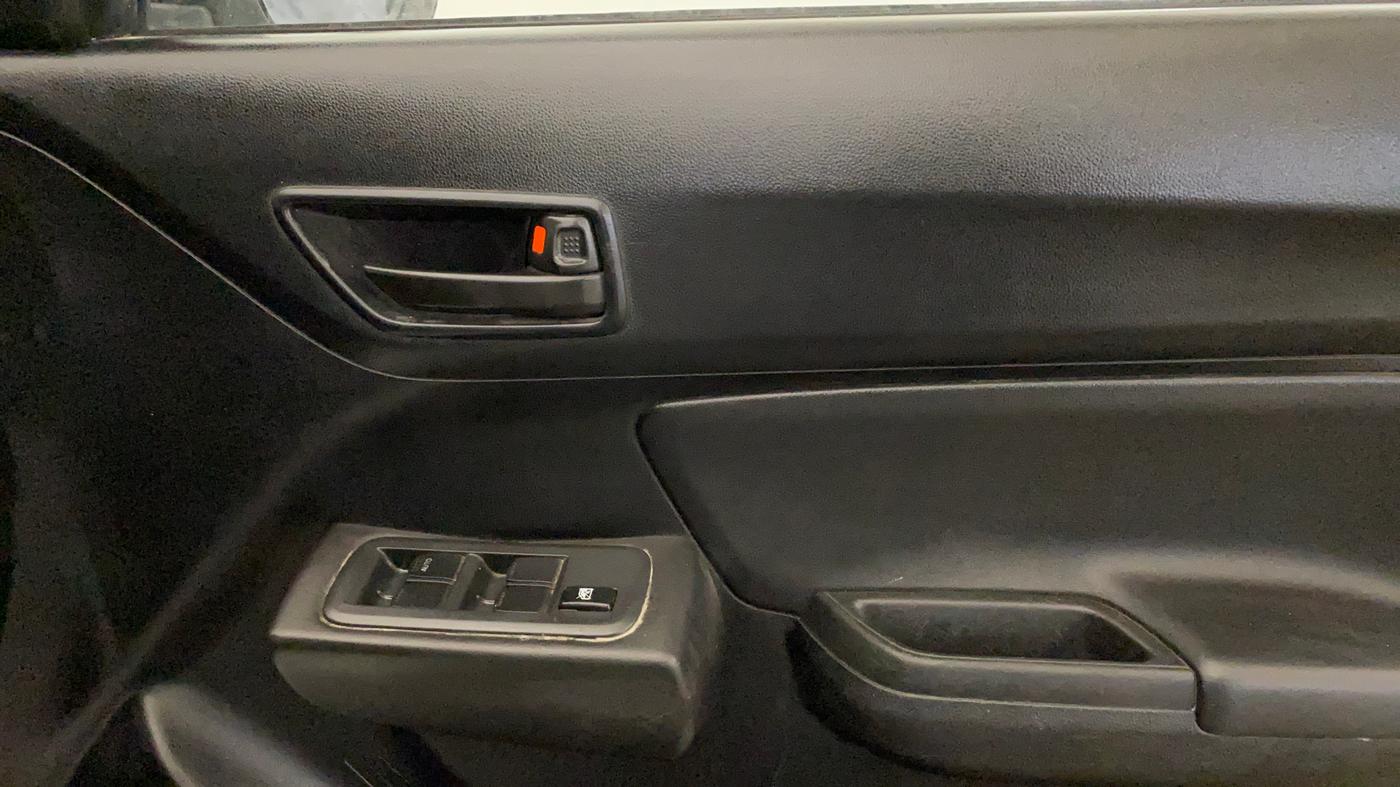 2021 Maruti Swift LXI, Petrol, Manual, 79,729 km, Driver Side Door Panels Control