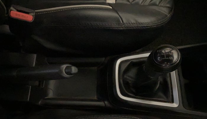 2021 Maruti Swift LXI, Petrol, Manual, 79,729 km, Gear Lever